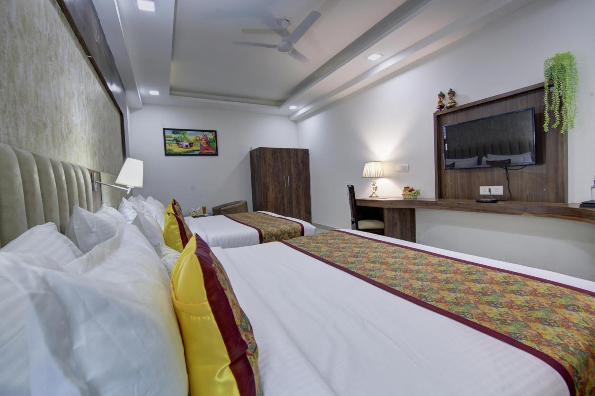 Hotel The Prithvi Delhi Airport With Airport Transsfer New Delhi